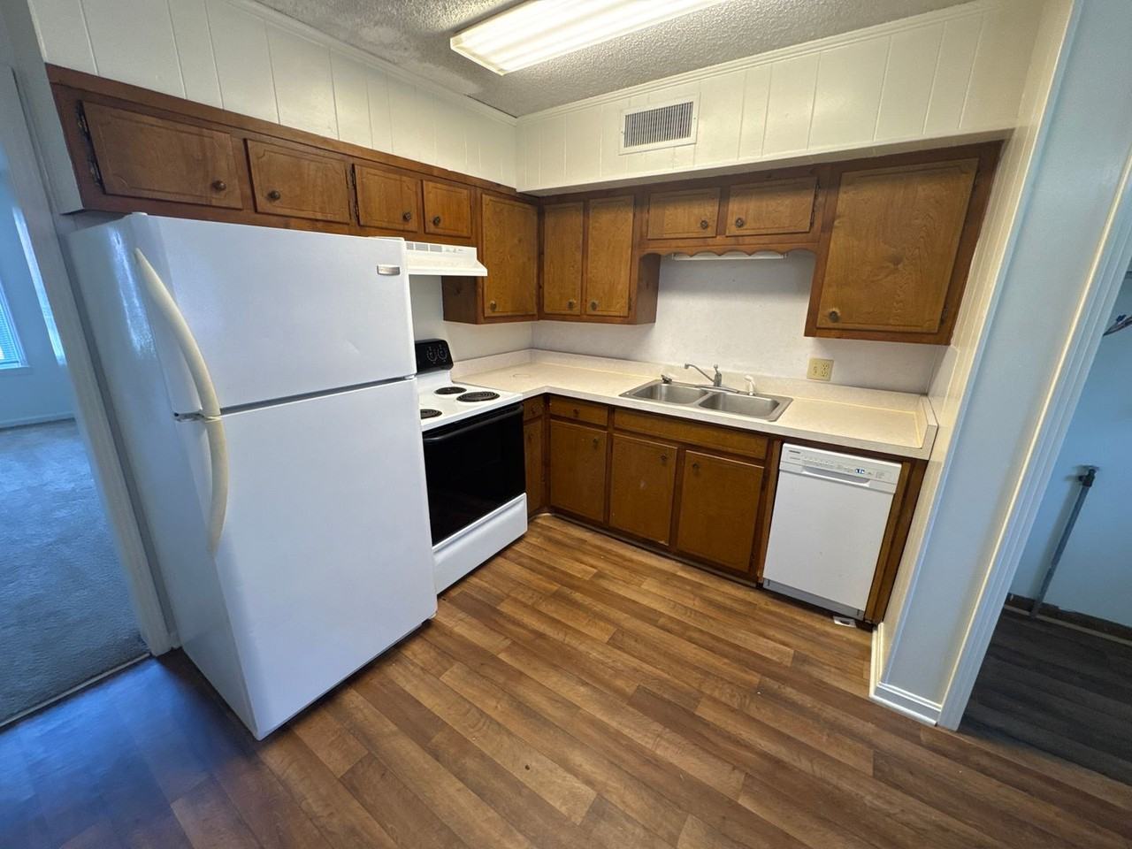 521 Dawson Ln Apt B - Photo 7 of 13