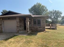 featured image of 165 N Farm Road 165
