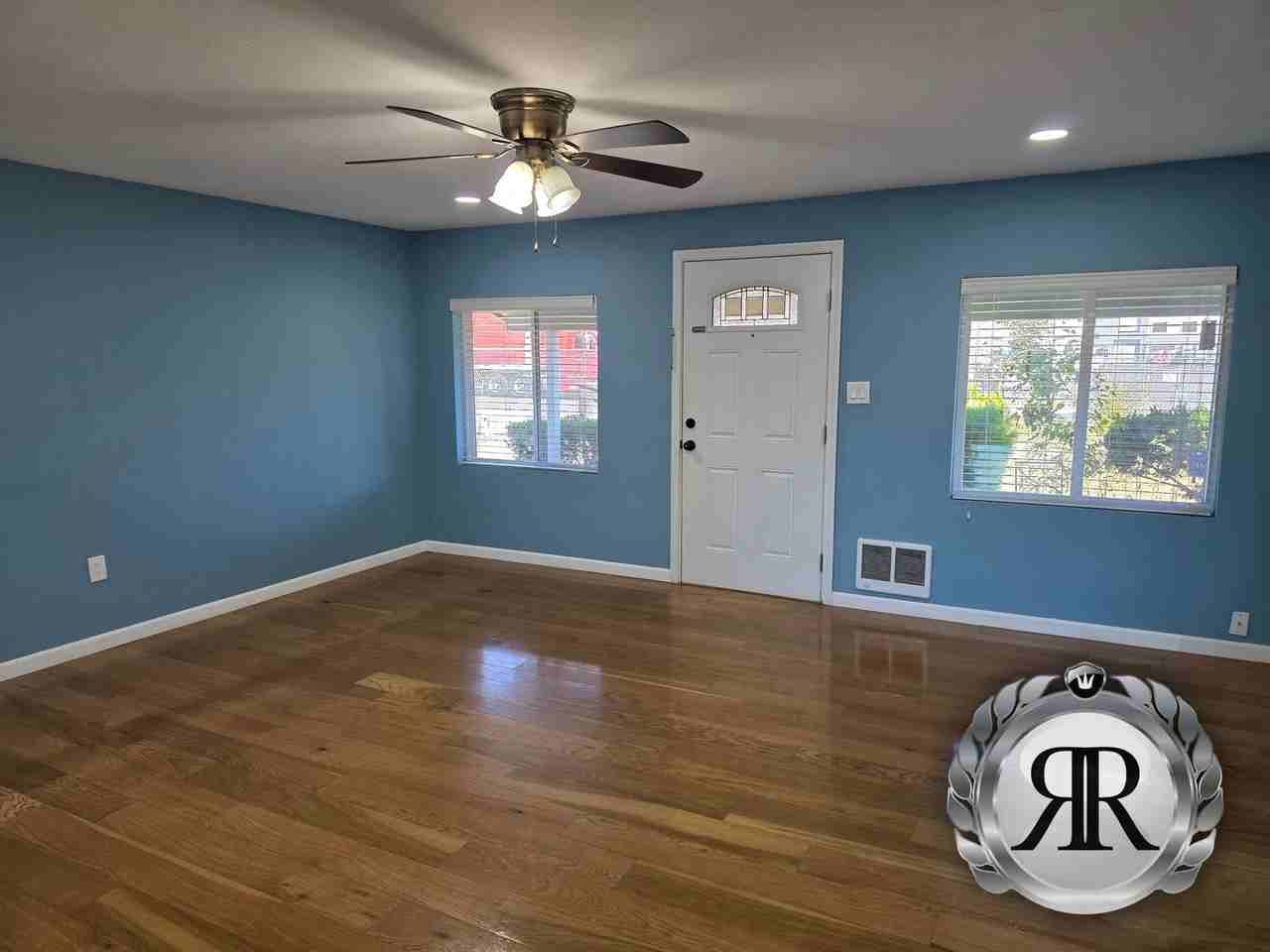 1510 Hathaway St - Photo 2 of 23