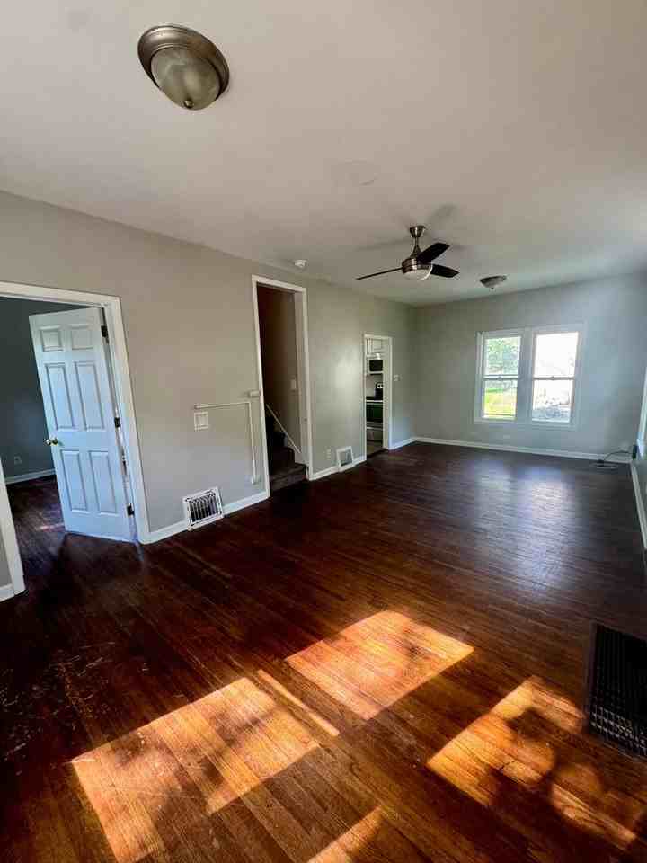 3002 Woodland St - Photo 2 of 29