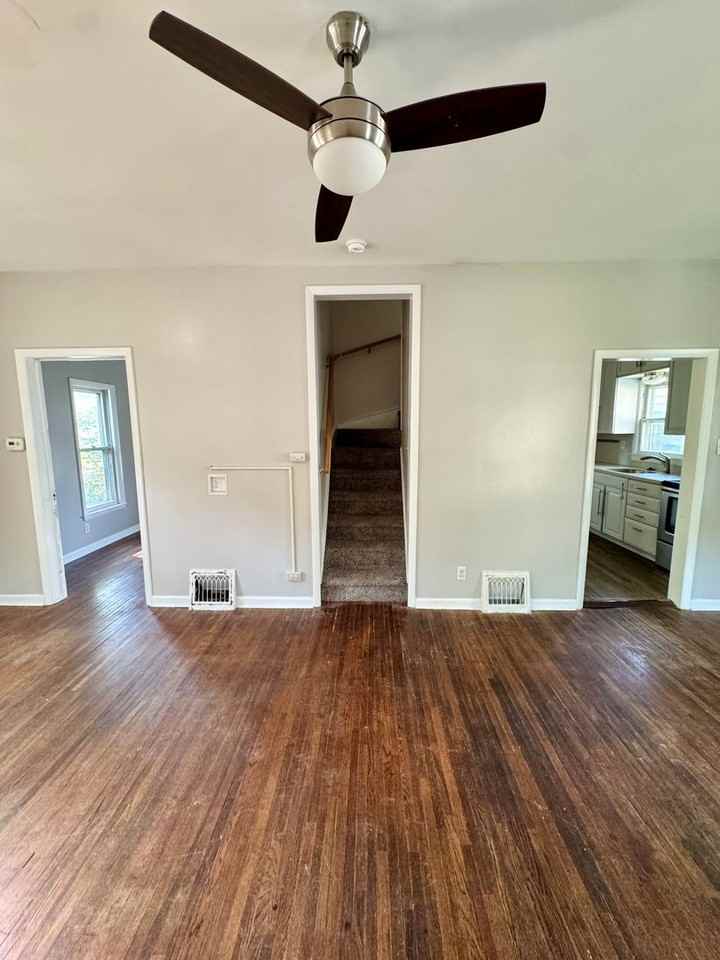 3002 Woodland St - Photo 5 of 29