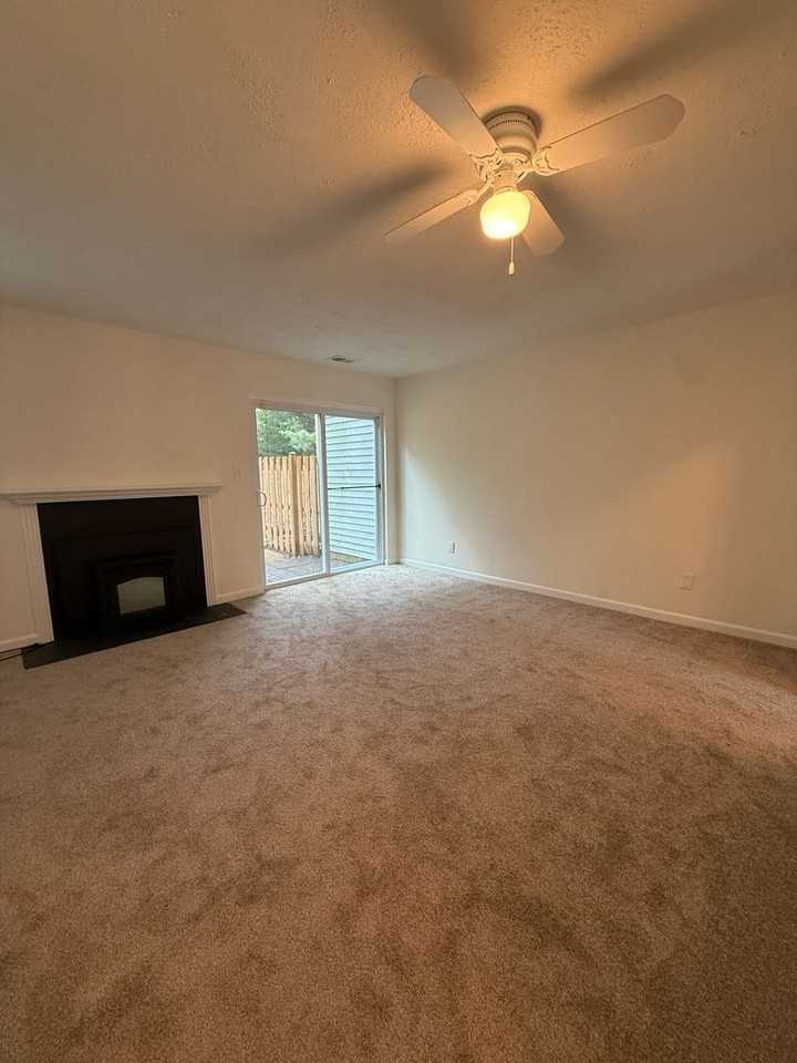 1347 Rigbie Hall Ct - Photo 2 of 18