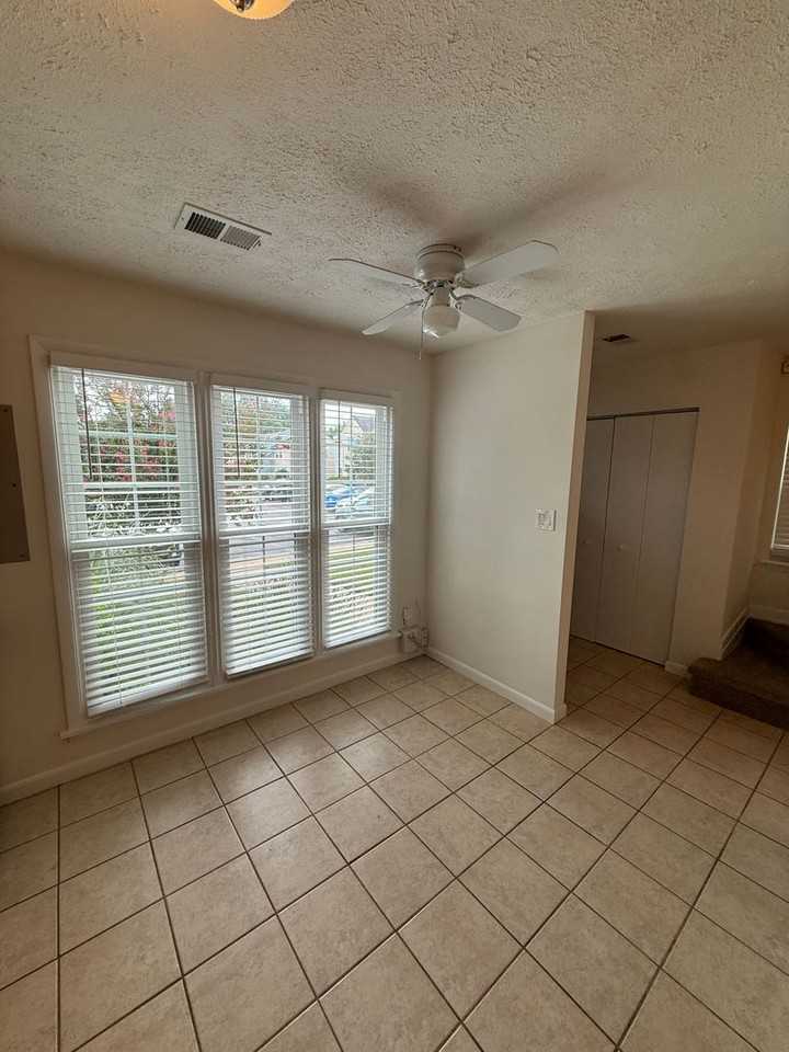 1347 Rigbie Hall Ct - Photo 6 of 18