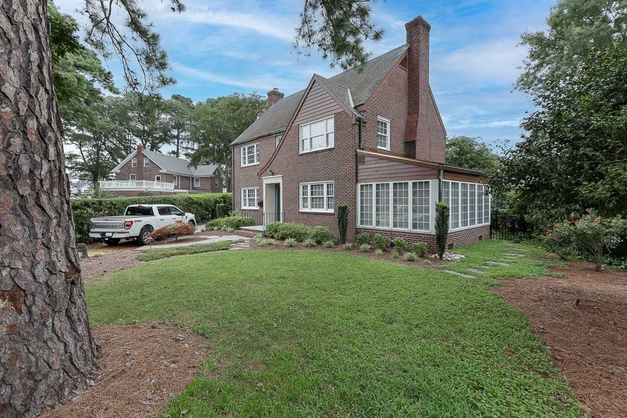 7604 Gleneagles Rd - Photo 3 of 47