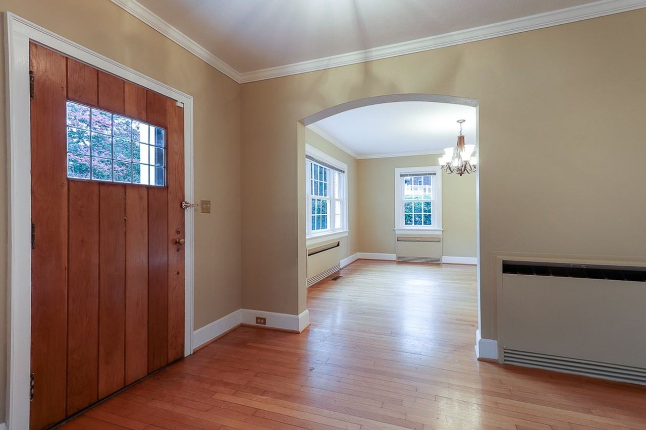 7604 Gleneagles Rd - Photo 6 of 47