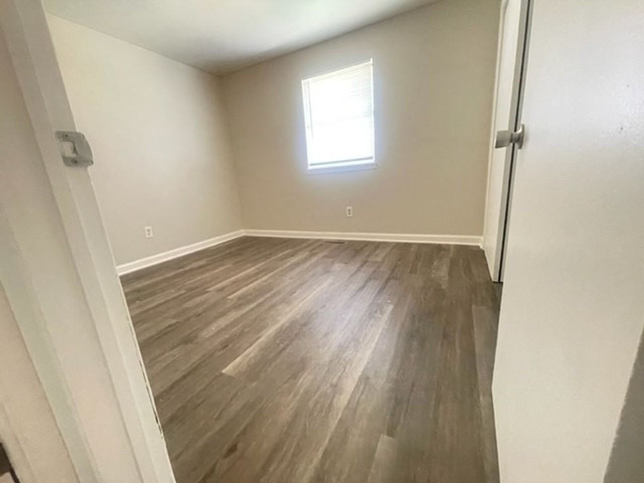 1031 S Glenn St #1 - Photo 6 of 10