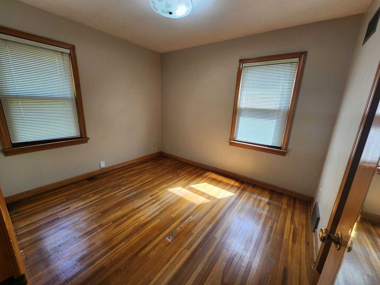 1720 S Woodlawn Blvd - Photo 6 of 10