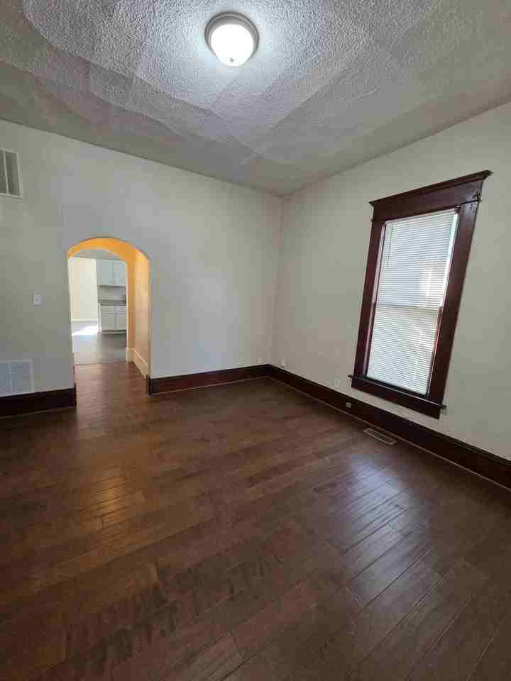 1530 S Topeka Ave - Photo 6 of 16