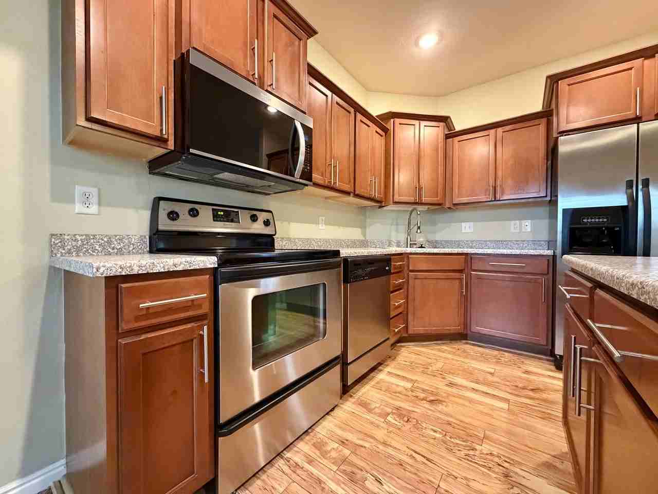 14791 S Chandlerpoint Way - Photo 7 of 23