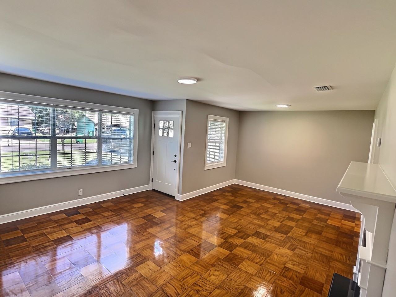 3410 New York Ave - Photo 4 of 26