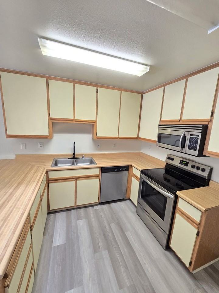 1275 Alicia Cir - Photo 5 of 15