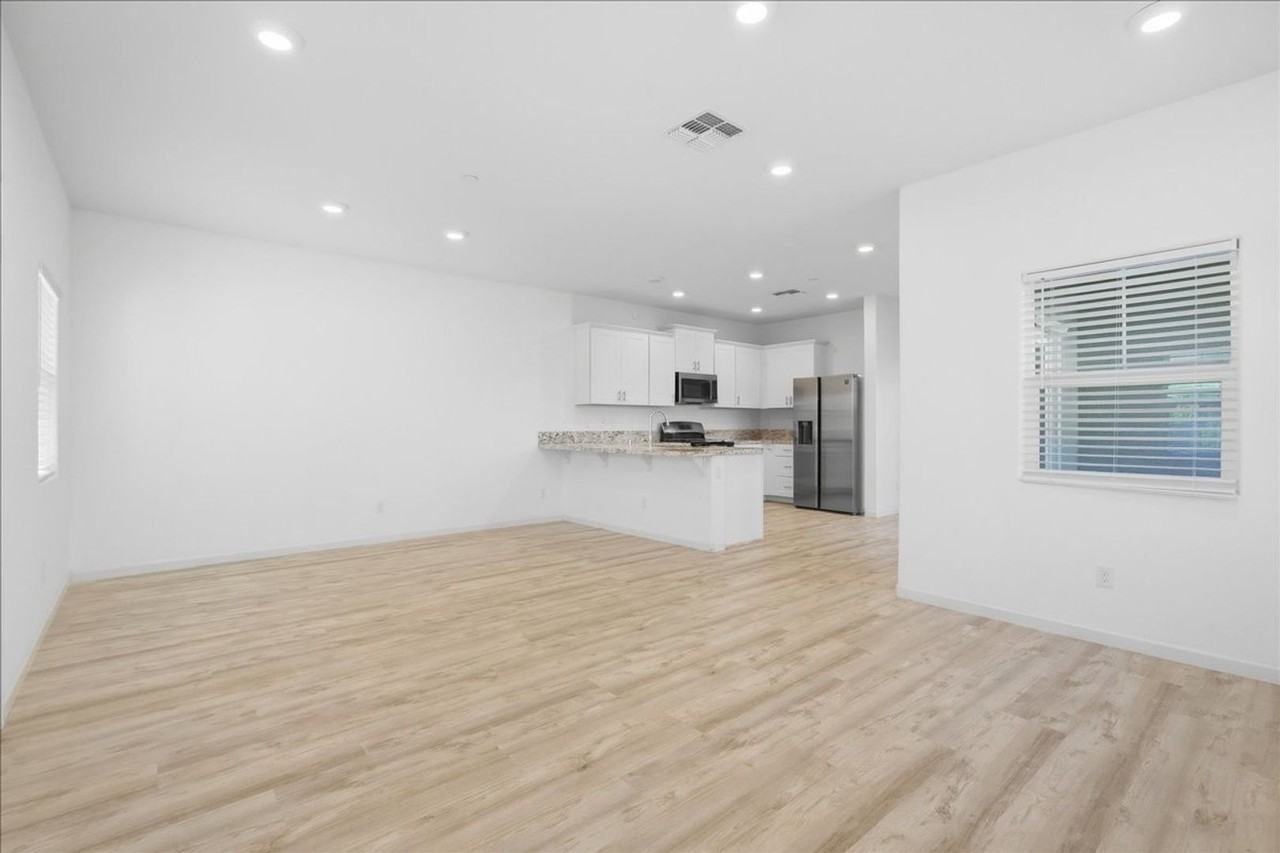1229 Rojo St - Photo 6 of 31