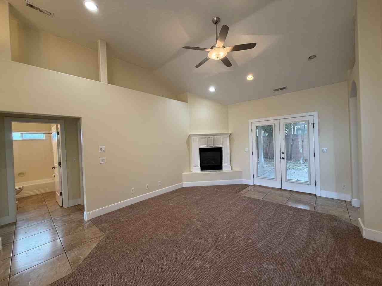 135 W Orchard Ln - Photo 2 of 36