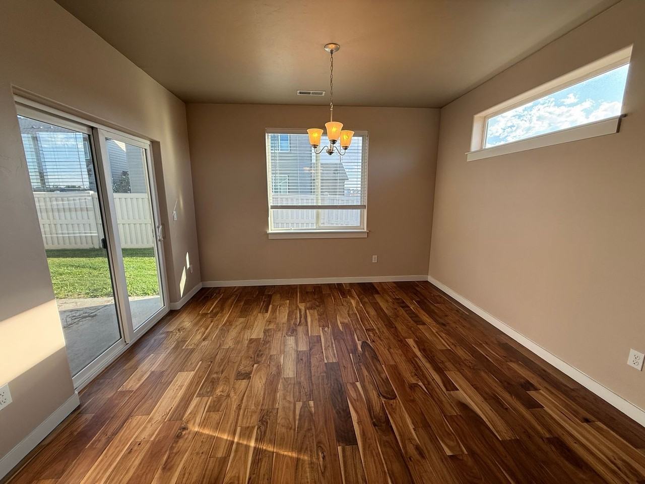 12507 W Darby St - Photo 2 of 35