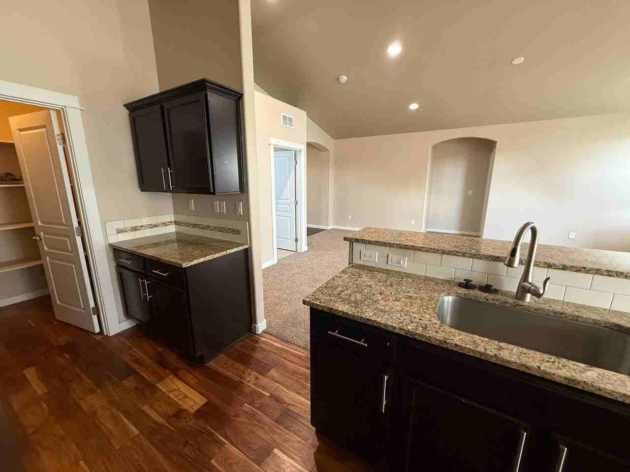 12507 W Darby St - Photo 5 of 35