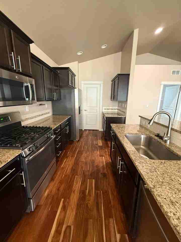 12507 W Darby St - Photo 6 of 35