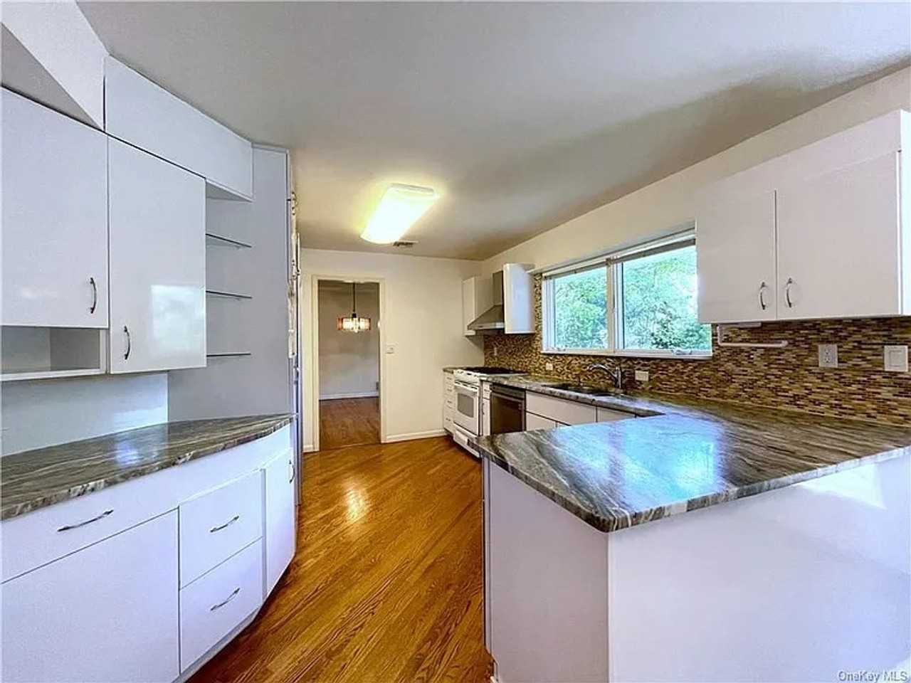152 Rock Creek Ln - Photo 5 of 18