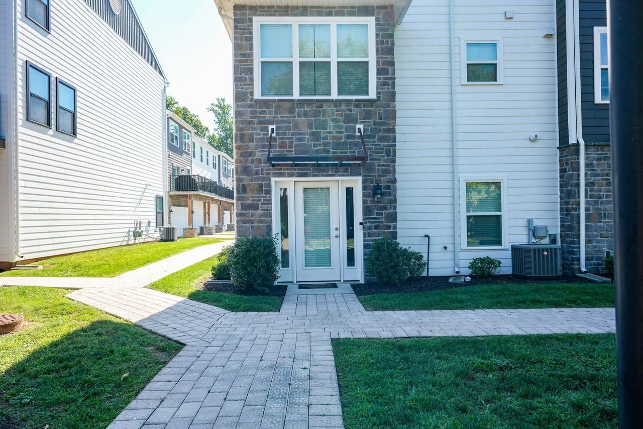 119 High Pointe Dr - Photo 2 of 50