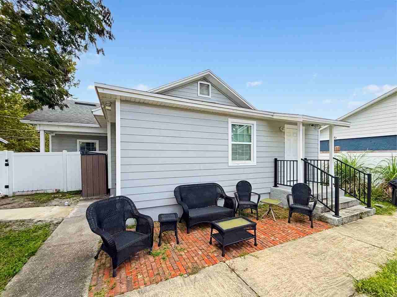731 Guernsey St - Photo 6 of 27