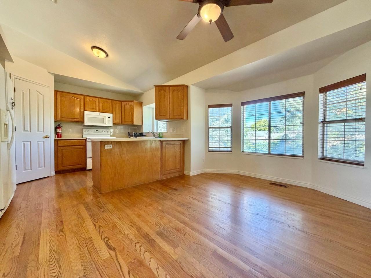 717 E Hundley Haven Cir - Photo 5 of 26