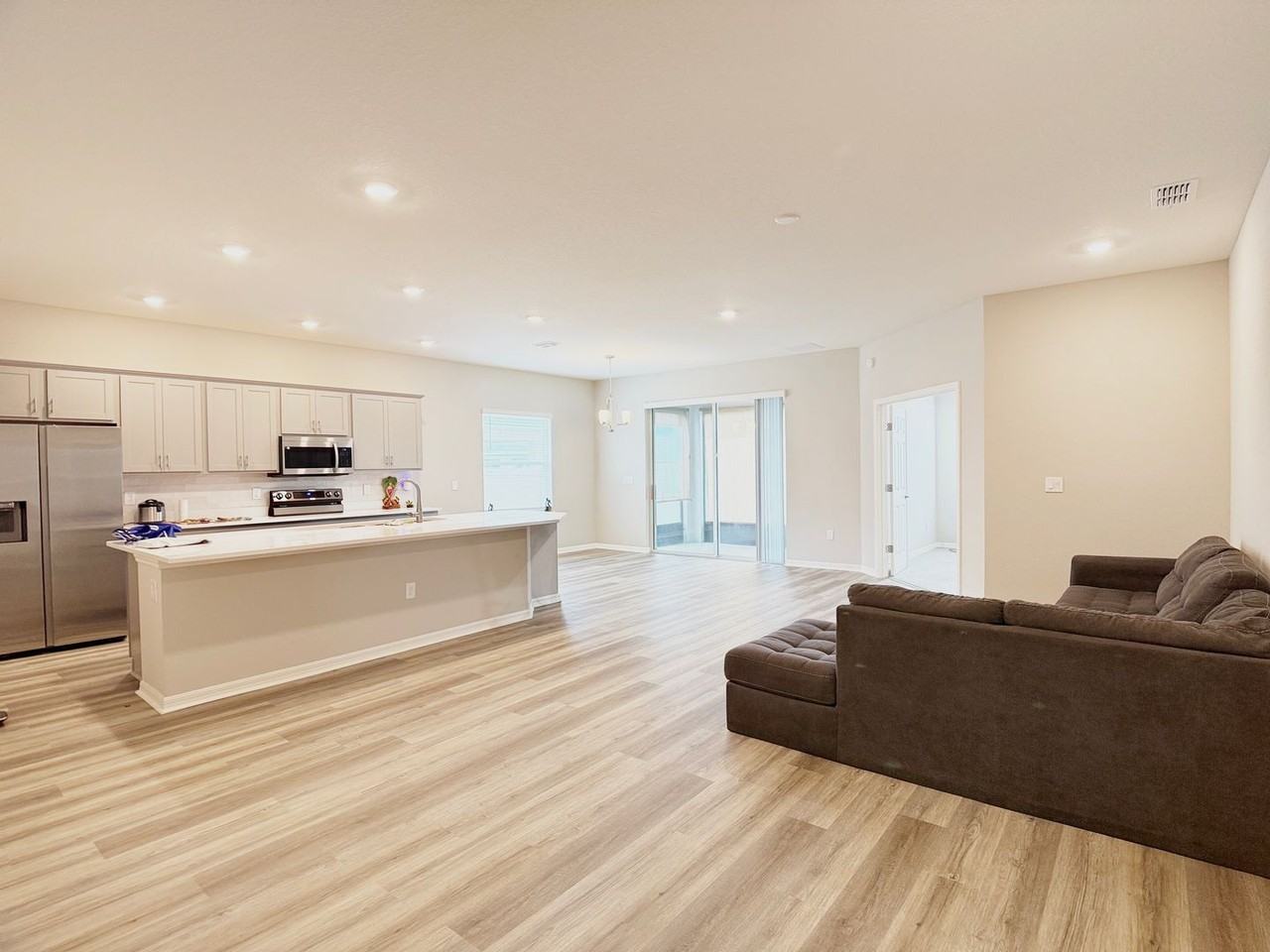 4510 Rapallo Ave - Photo 3 of 39