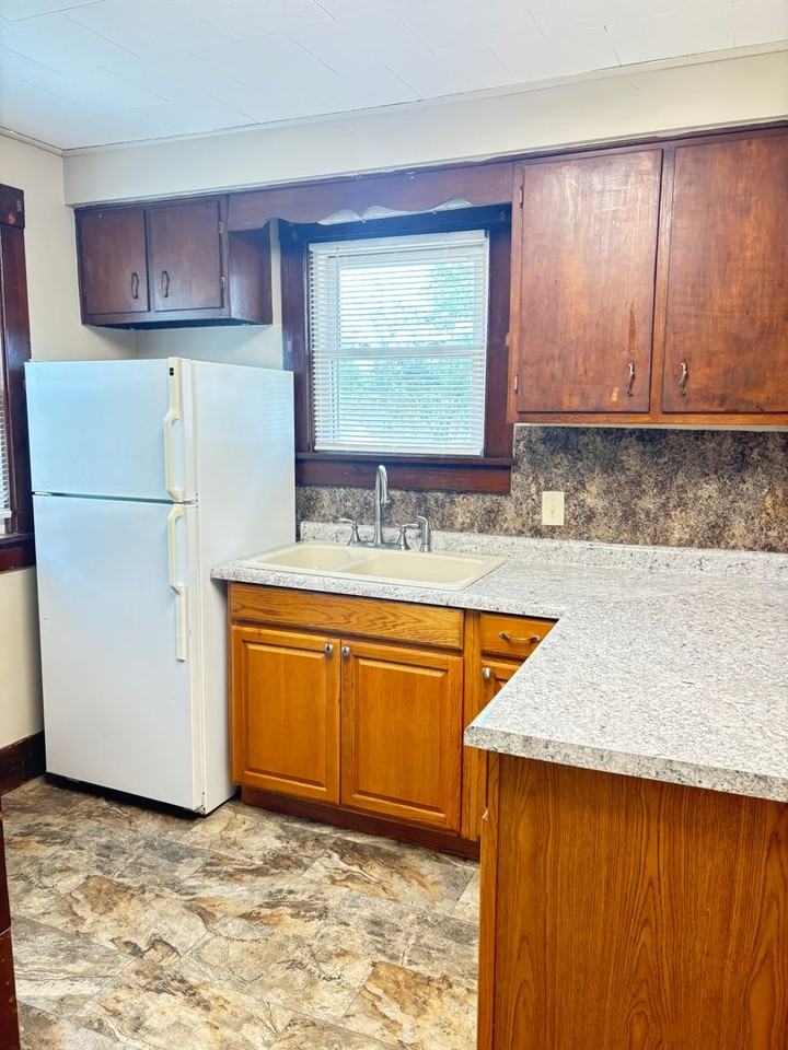 2118 Short St - Photo 2 of 10