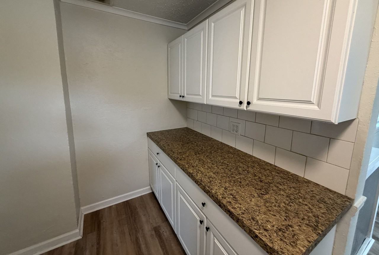 4417 Eastway St. - Photo 4 of 9