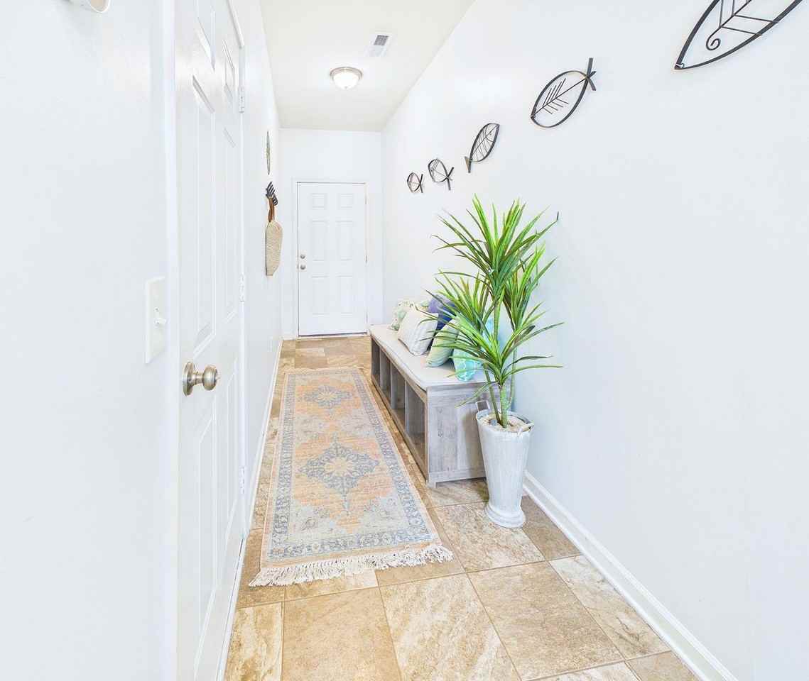 703 Elton Ave #1 - Photo 5 of 32