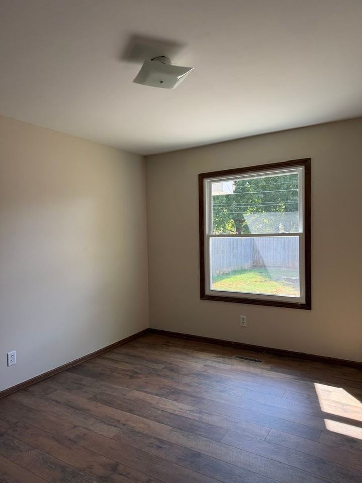 3735 N Pickwick Ave - Photo 6 of 18