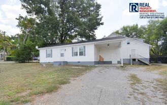 401 Dunnaway St - Photo 1 of 1