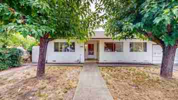 featured image of 1426 3rd St
