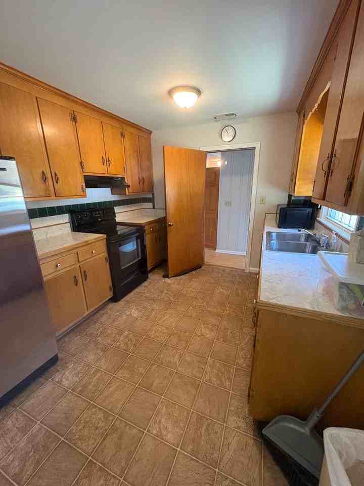 113 Bowen Dr - Photo 5 of 14