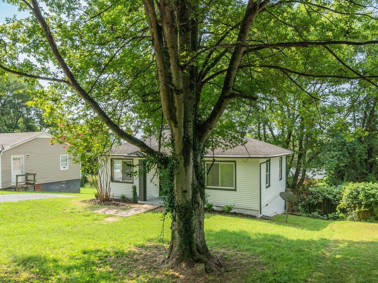 139 Darnell Pl - Photo 2 of 25