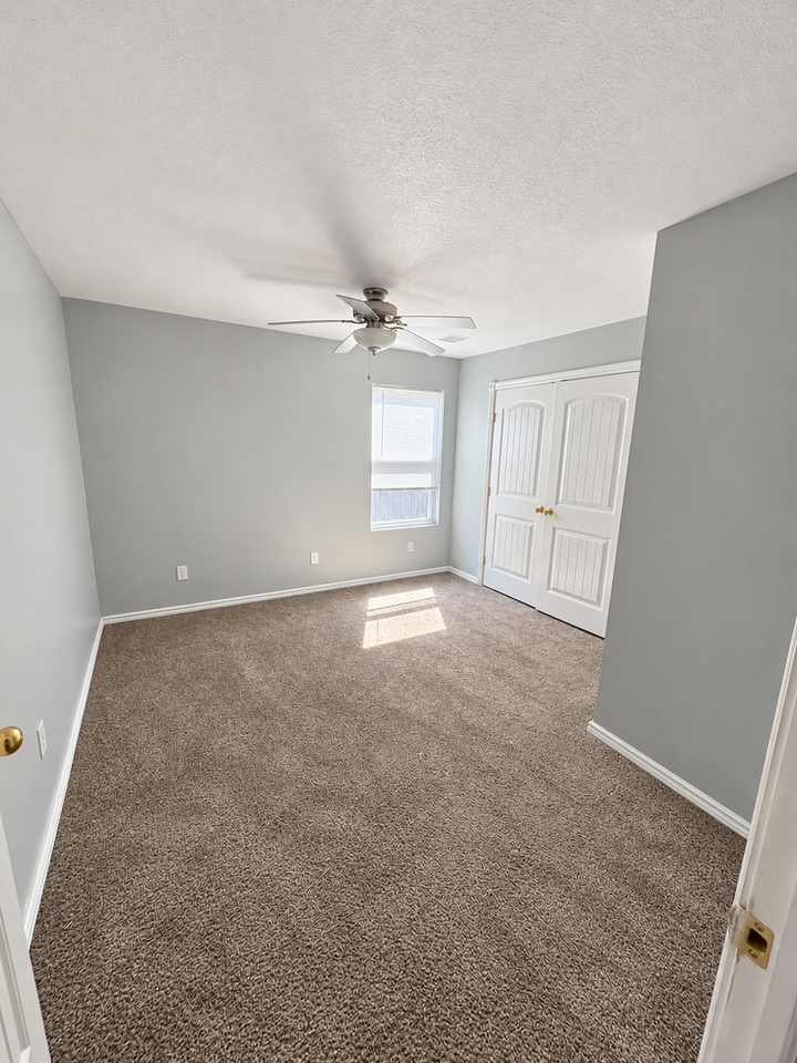 1137 N Estelle Ave - Photo 3 of 11