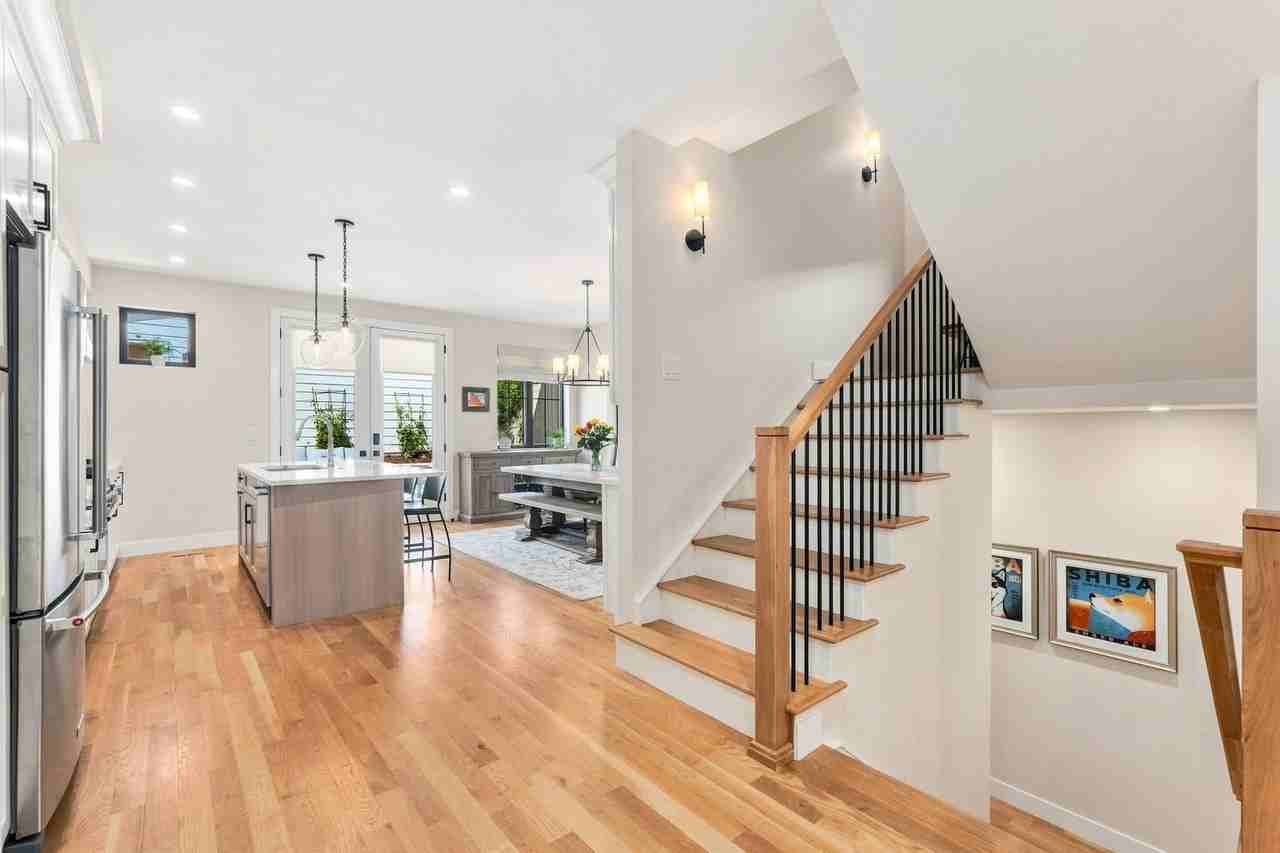 1615L Yates St - Photo 7 of 50