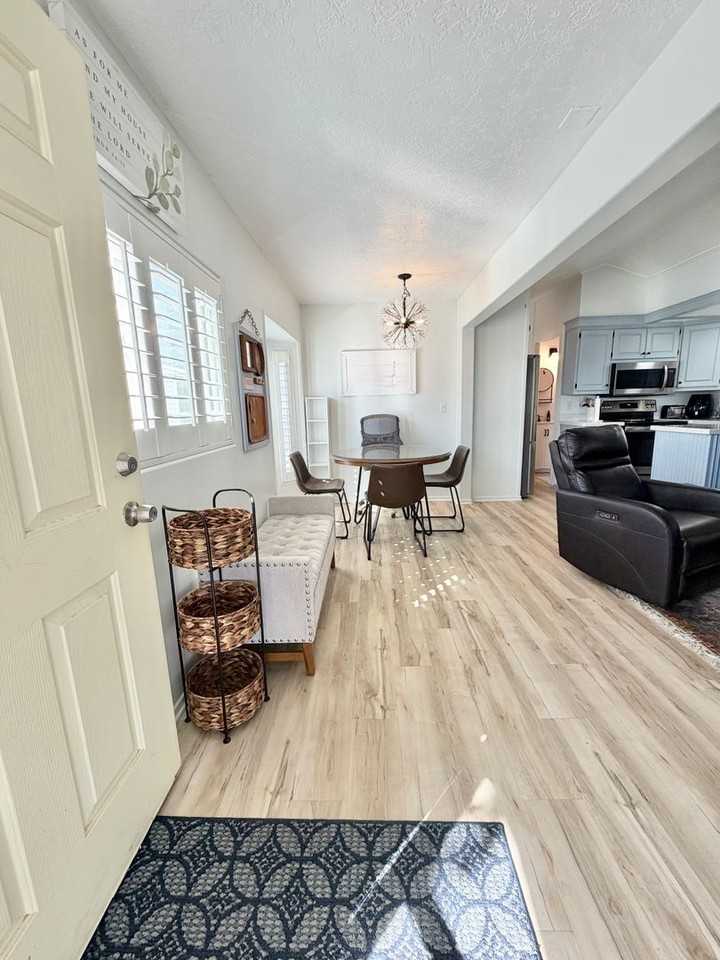1150 W Red Hills Pkwy #174 - Photo 3 of 19