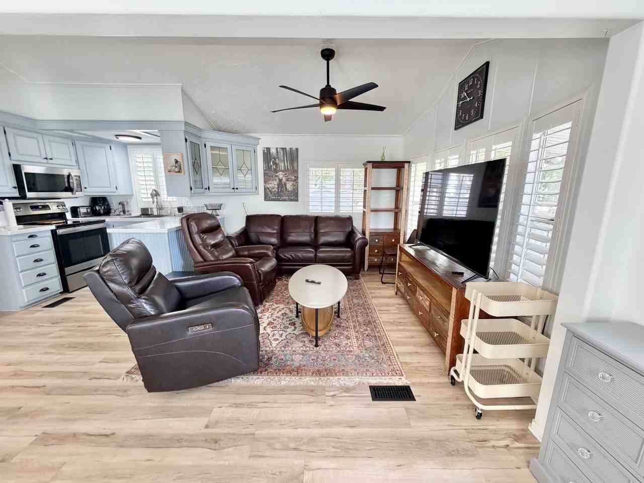 1150 W Red Hills Pkwy #174 - Photo 4 of 19