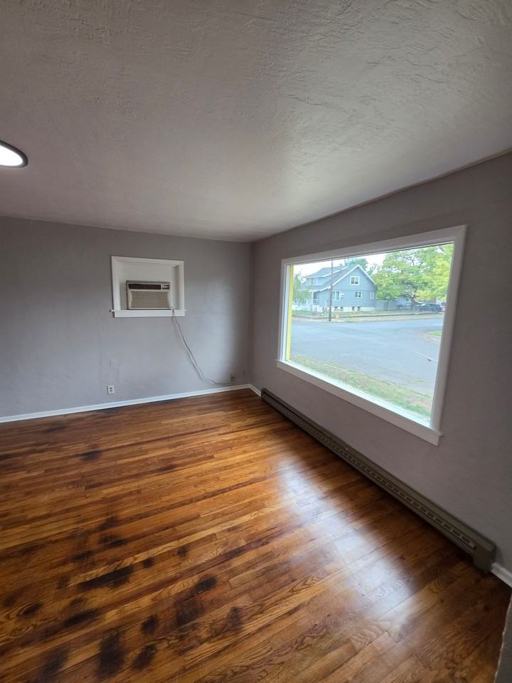 149 Willard St - Photo 3 of 14