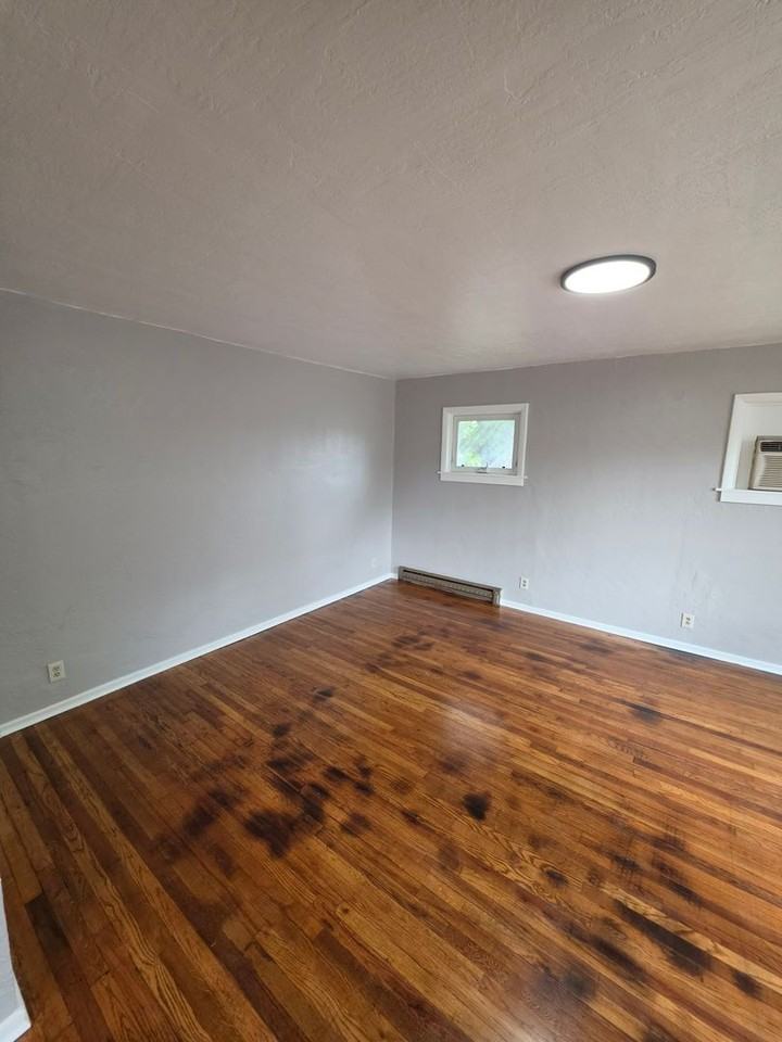 149 Willard St - Photo 4 of 14