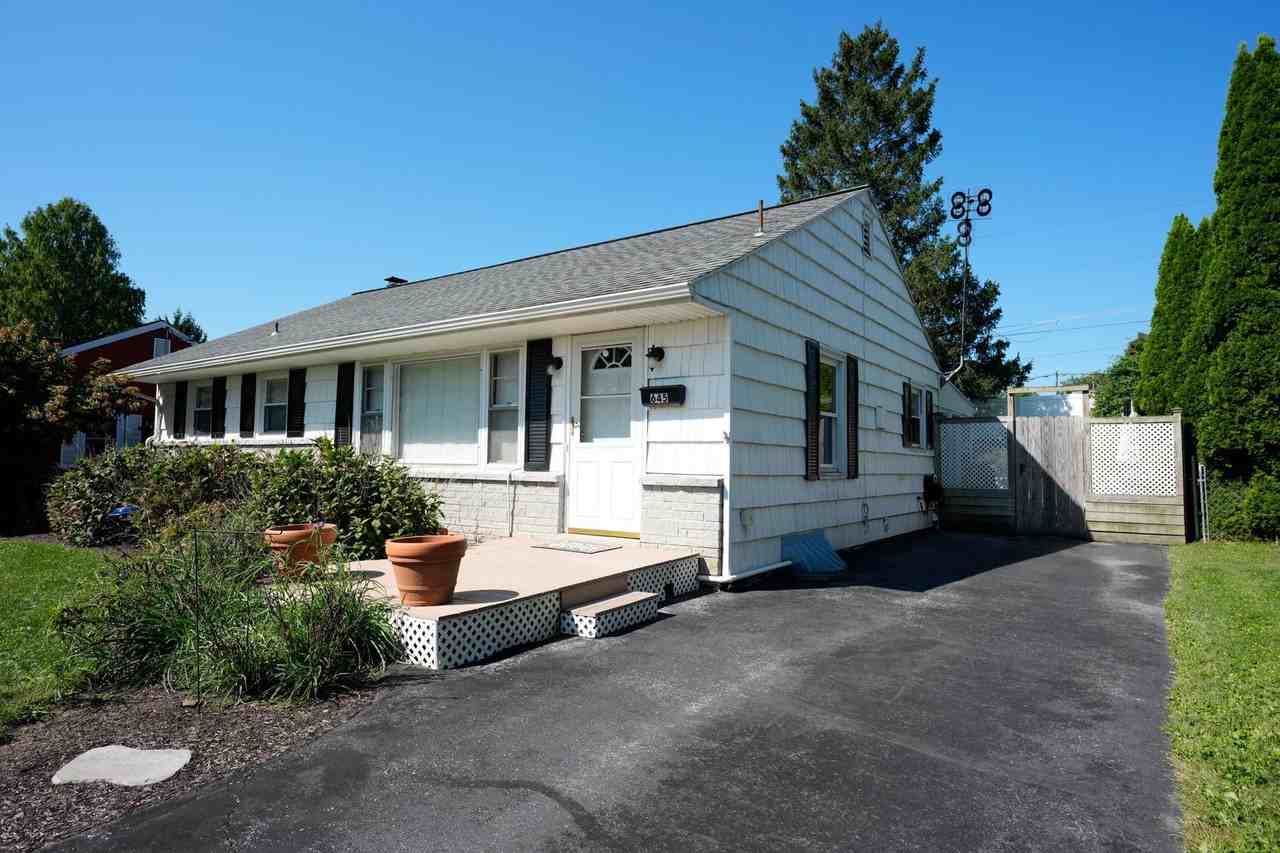 645 N Mount Joy St - Photo 2 of 47