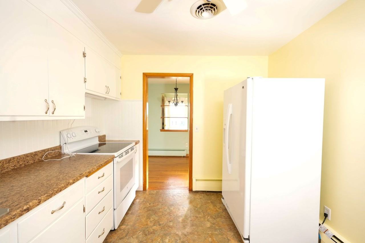 645 N Mount Joy St - Photo 7 of 47