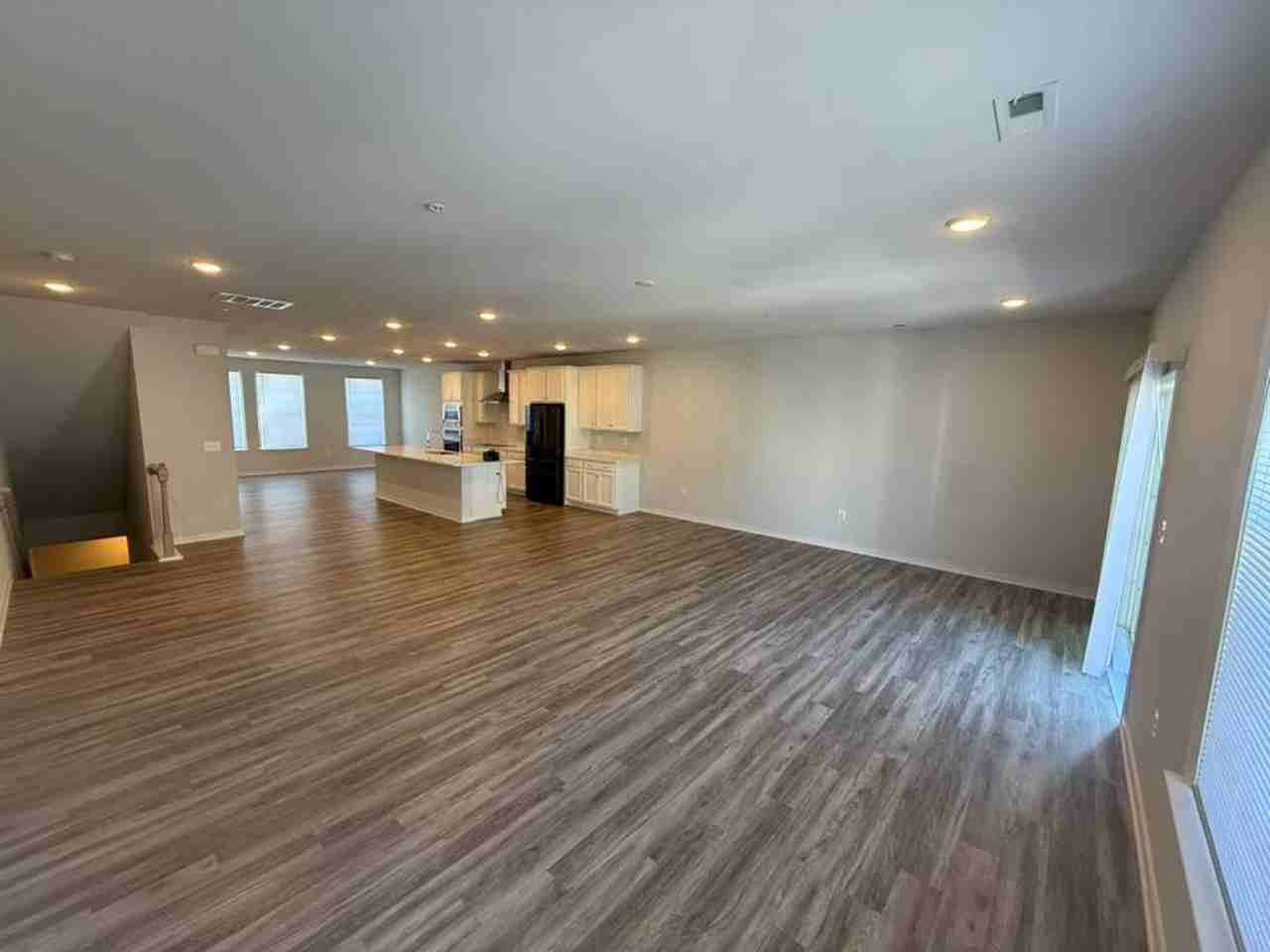 5912 Whitehurst Ln - Photo 2 of 19