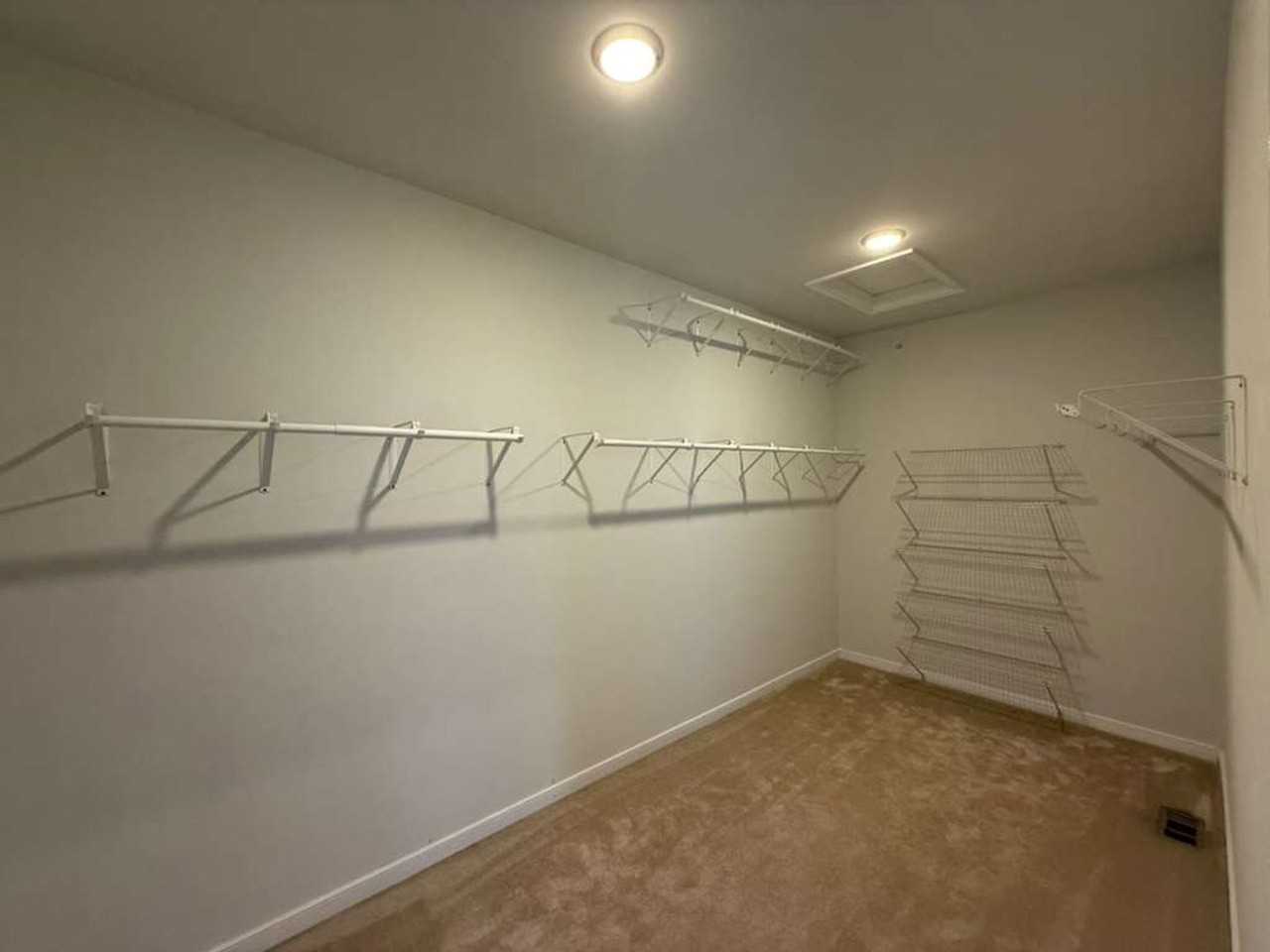 5912 Whitehurst Ln - Photo 6 of 19