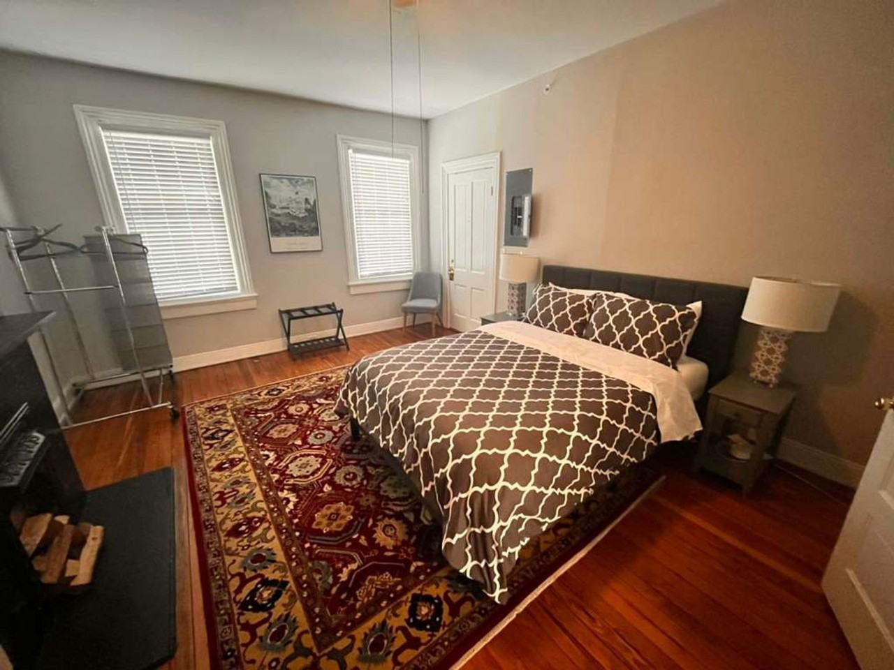 18 W Franklin St - Photo 2 of 9