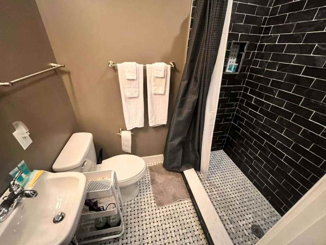 18 W Franklin St - Photo 6 of 9