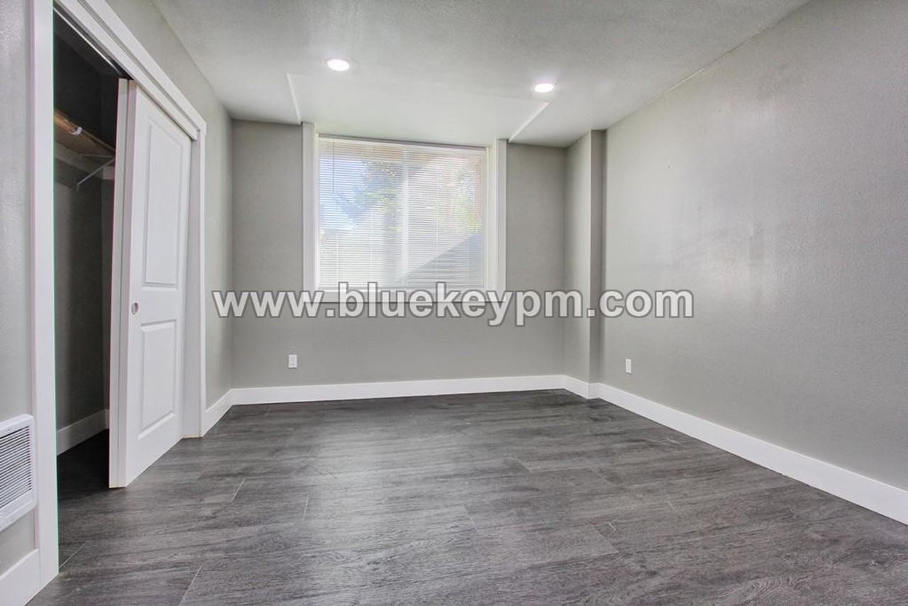 2400 Lincoln Ave #A - Photo 3 of 11