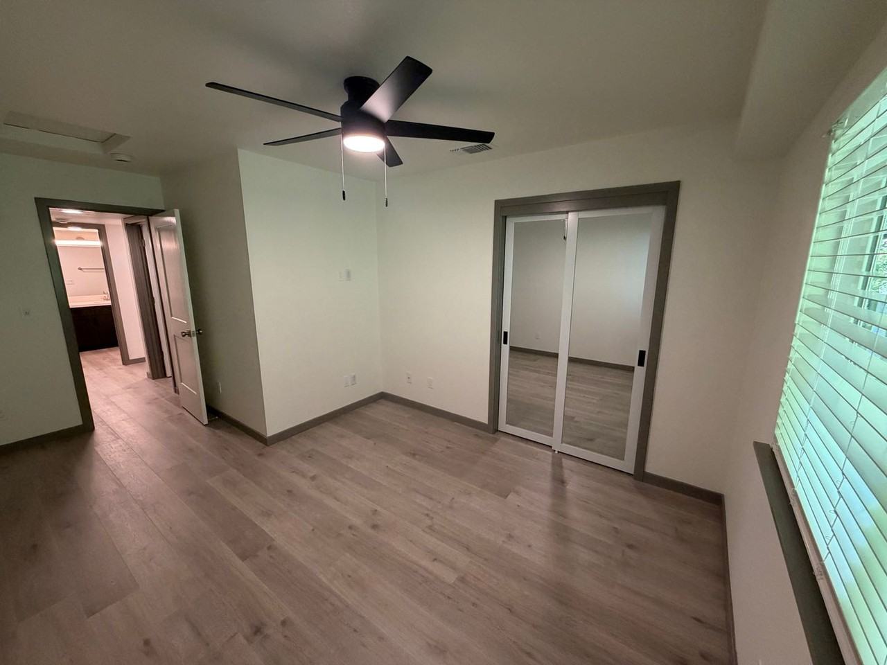 7330 Stratford Pl - Photo 5 of 32