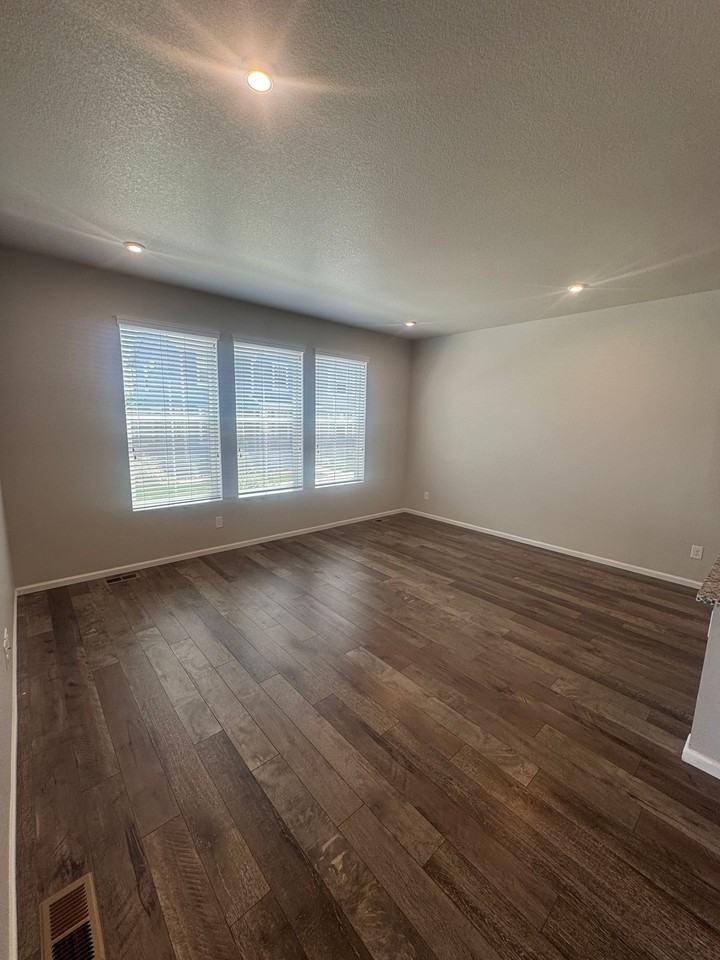 15917 E Otero Ave - Photo 5 of 22