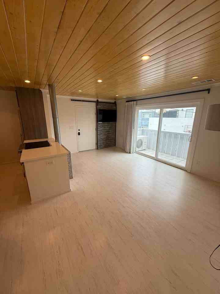 226 B Ave - Photo 4 of 20