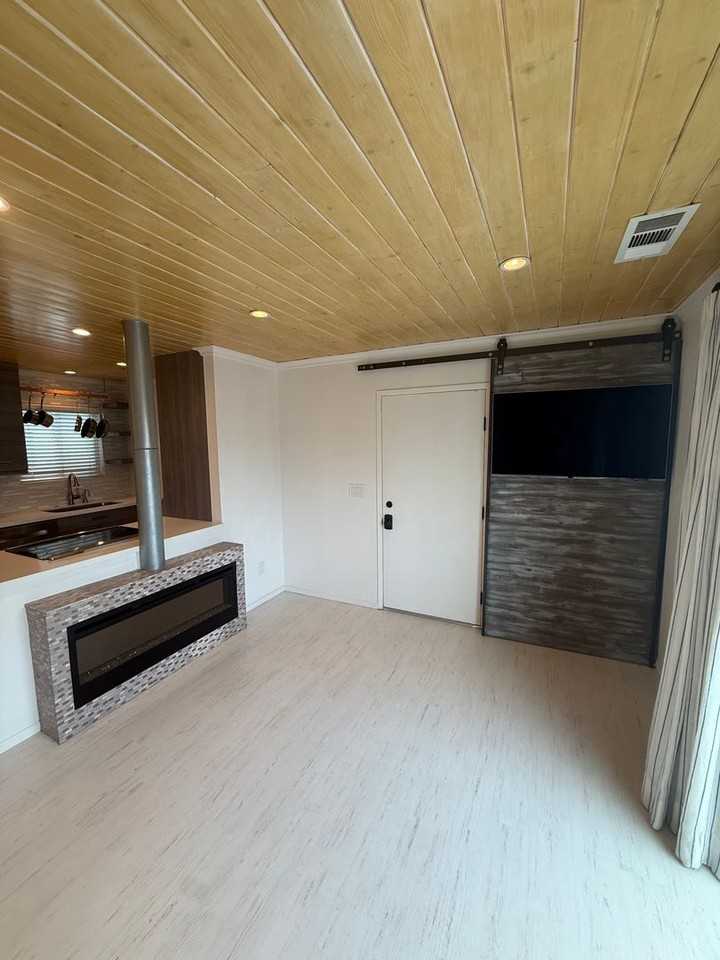 226 B Ave - Photo 5 of 20